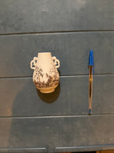 Load image into Gallery viewer, Mini vase
