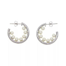 Load image into Gallery viewer, The Nikki Earring
